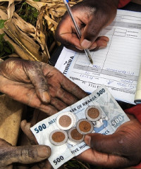 One Acre Fund supports small-scale farmers across East Africa. Photo courtesy of One Acre Fund 