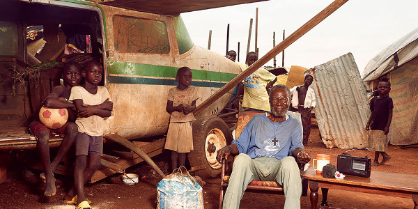 Stephen GladieuWorld Bank - camp Mpoko CAR Roger Arnold Tabesse 600x300